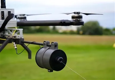 Afette Cankurtaran Halatı: Fiber-Optik Drone'lar Umudu Bulmak İçin Harabelere...